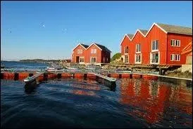 Which country is NOT bordered by the Baltic Sea?