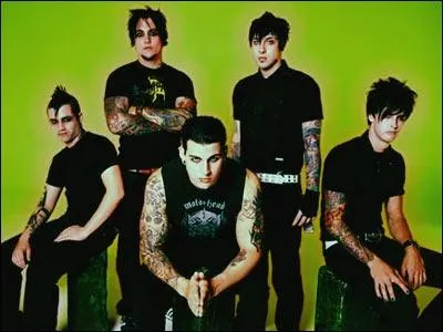 What is the name of Avenged Sevenfold's lead guitarist?