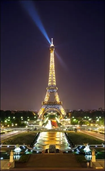 Where is this monument located? Eiffel Tower