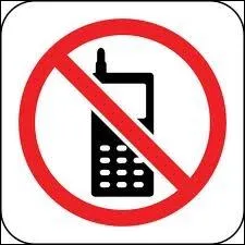 I have been calling him every night for 3 weeks, but I can't get (... . ). I think his phone must be switched off.