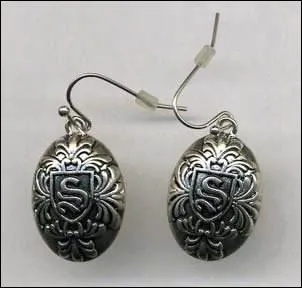 Offered by a magnificent vampire, these earrings are for :