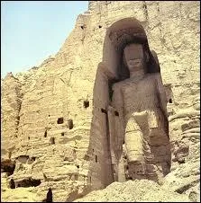In 2001, in which country were the monumental statues of Buddha destroyed by the Taliban ?