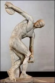 What is the name of this famous statue from Antiquity ?