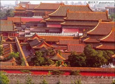 Try to find the correct name of the place on the picture.