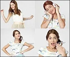 Violetta often wears :