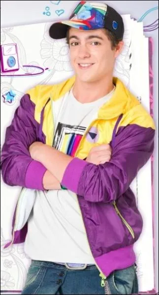 Who is Maxi going out with?