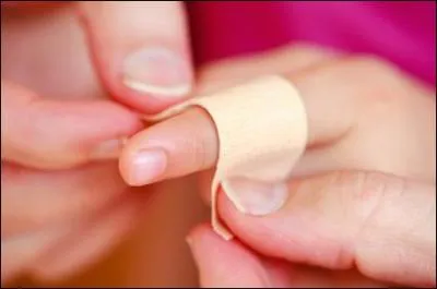 Come to this small country, you will be able to discuss with "Cotonoises"!