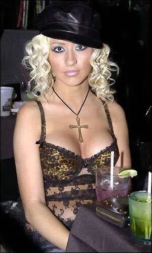 Who is this beautiful singer?