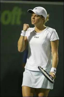 Who is this beautiful tennis woman?