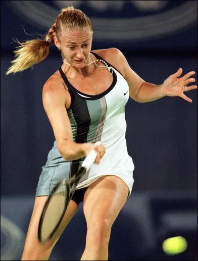 Who is this beautiful tennis woman?