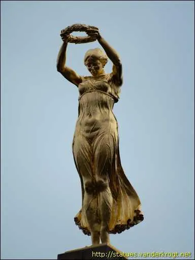 Which of these languages is not an official language of Luxembourg?