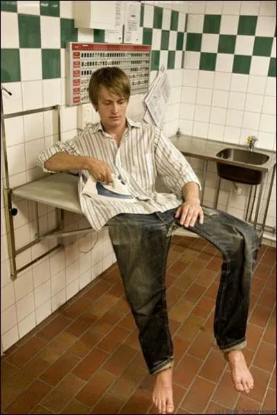 What is the name of this Commedia dell'Arte character, whose behaviour is ridiculous!