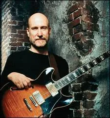 Who is the guitarist in this picture?