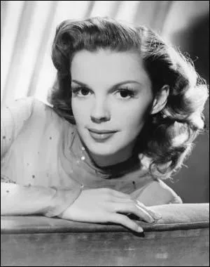 Who played Dorothy in the Wizard Of Oz?