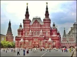 In which country would you find the Red Square?