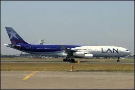 Where are Lan Airways' headquarters?