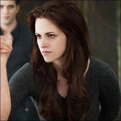 Who in the Cullen family doesn't love Bella?