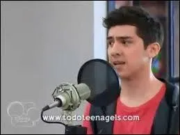 A friend of Violetta's turned up and failed the studio entrance exam. Who is he?