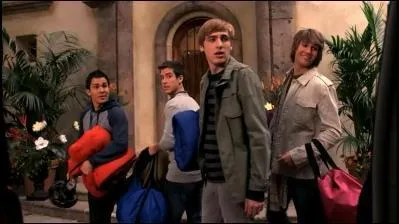 How many mansion-sitting rules did the boys break in  Big Time Mansion'?