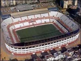 Which club plays in this stadium?