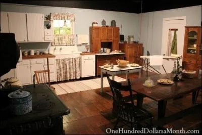 On which show did the family gather for meals here?