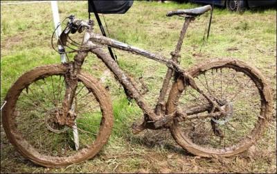 Somebody has ... my bicycle without asking. I'm angry, now it's covered with mud.