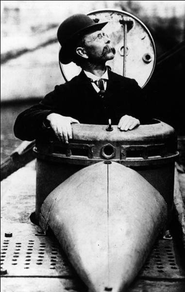 In which Clare village was submarine inventor John P Holland born?