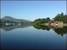 What lake is the largest inbound body of water in Wales?