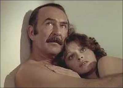 In the film Les Galettes de Pont-Aven , what is Jean-Pierre Marielle's job?