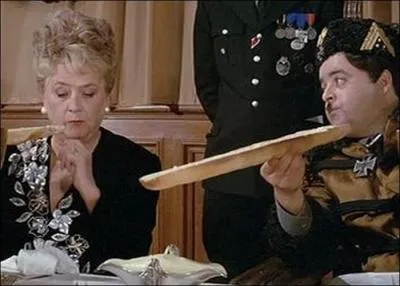 In the film Papy fait de la resistance , what is Josiane Balasko's job?