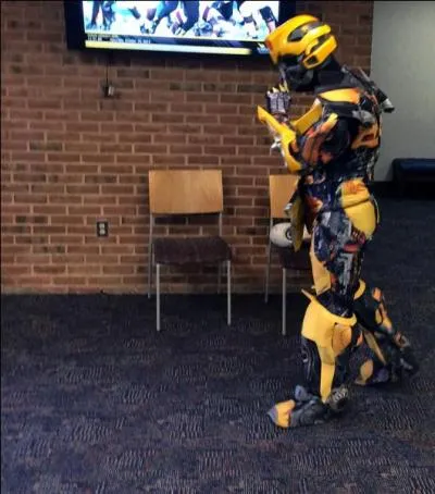 Who is he dressed as?