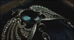 Where does Marietta Edgecombe's mother work?