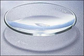 Shallow glass dish that can be used as a lid for beakers and in evaporating solutions