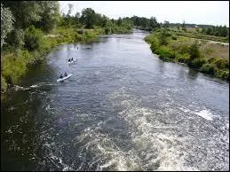 Which river flows through Berlin?