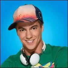 What is Maxi's last name?