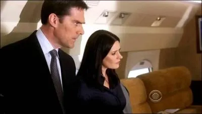 In the 6th season, to protect Emily, Hotch decides to pretend she's dead. Only one person in the team knows that Prentiss is still alive, who is it?