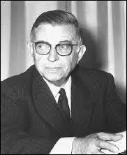 "Existence precedes..." is one of his ideas.