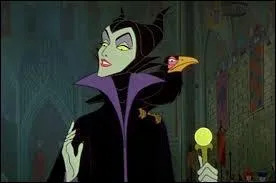 - To eat an apple ! It's ridiculous ! It will suffice for Clara to prick herself at the tip of the stopper rod of a spinning wheel ! Believe me, it works. I have already experienced this technique on ...