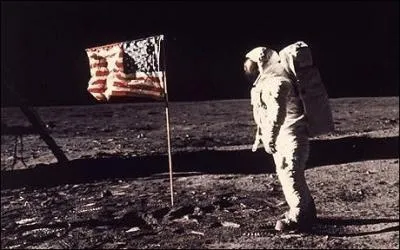 What was the name of the first man to set foot on the moon ?