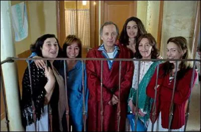 What floor are the women on according to a film released in 2011?