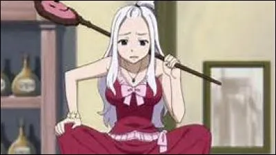 Mirajane is holding a crane. That is impossible! How did this happen?