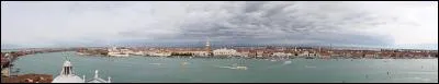 What are the inhabitants of Venice called?