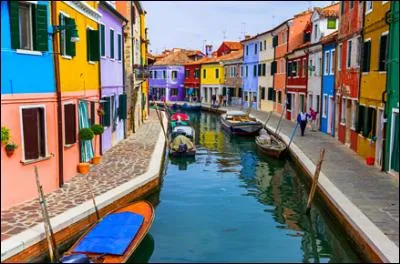 The total surface area of this country is over 295,000 km². True or false?