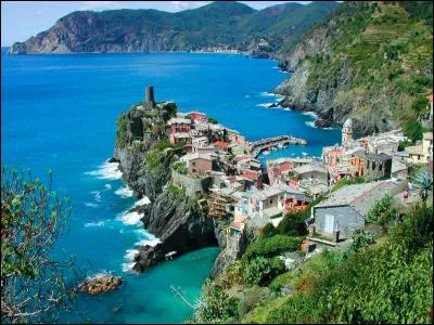 How many inhabitants are there (approximately)?