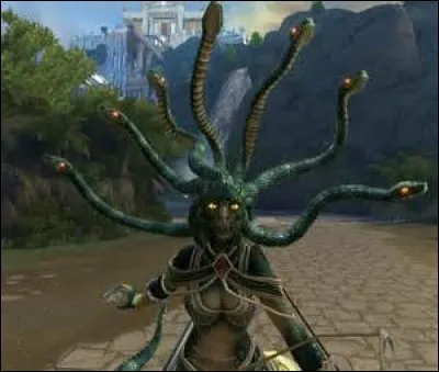 How many snake heads can be seen from Medusa's hair in her default skin?