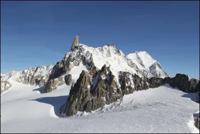 Is the highest mountain in Europe in Italy ?